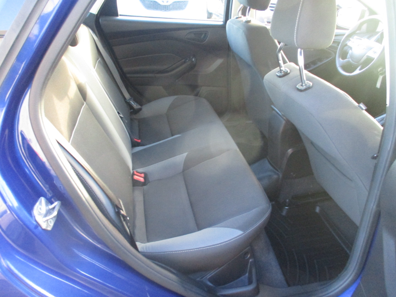 Ford Focus SE Sedan 2012