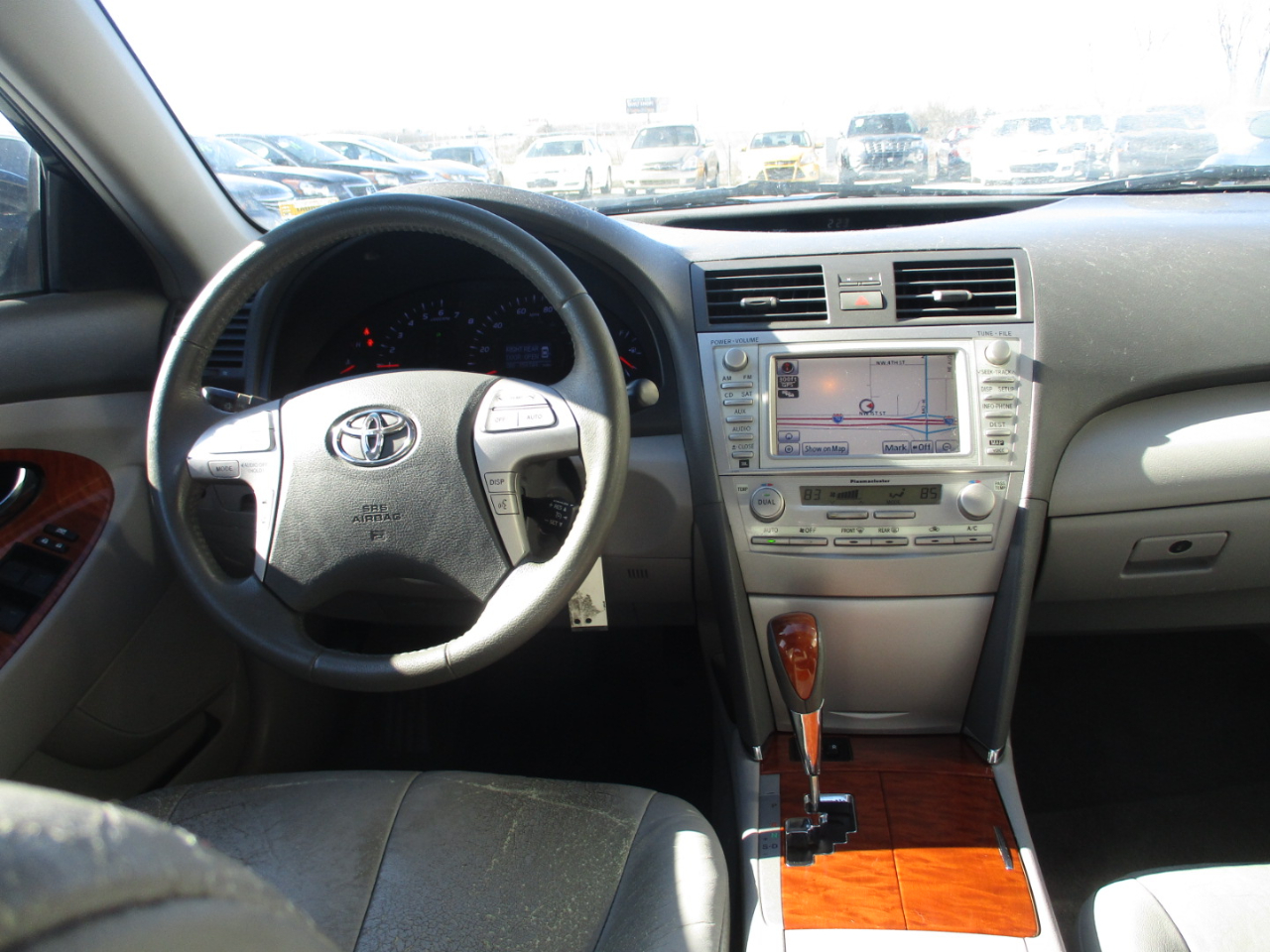Toyota Camry Base 6-Spd AT 2011