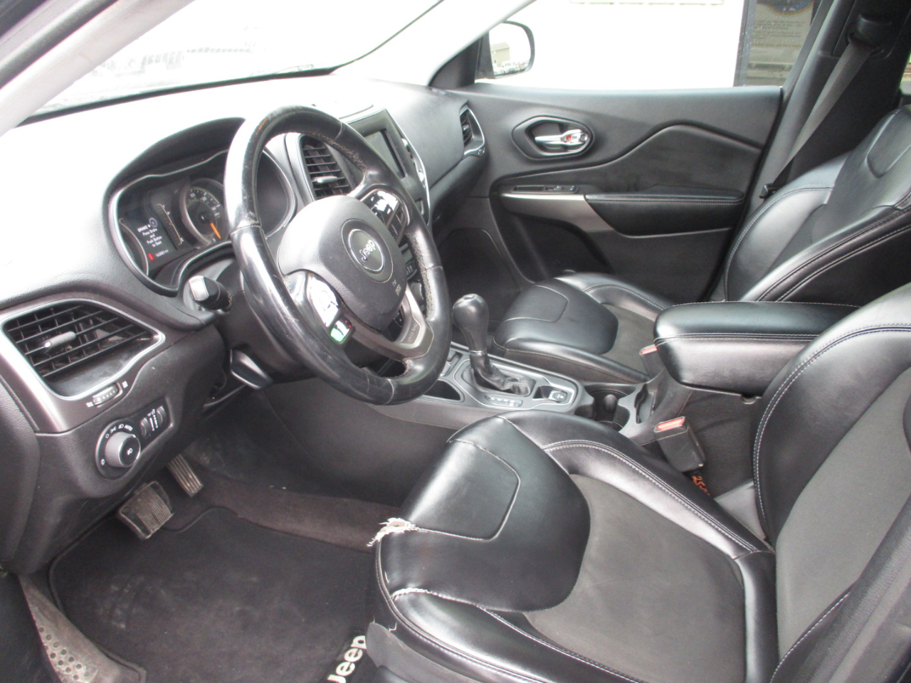 Jeep Cherokee Latitude Plus FWD 2019