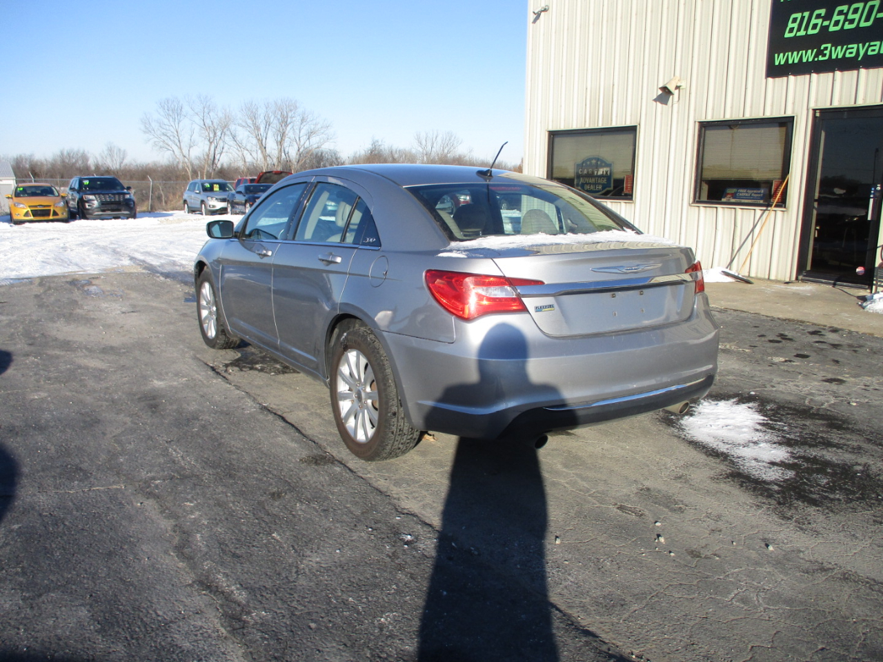 Chrysler 200 Touring 2013