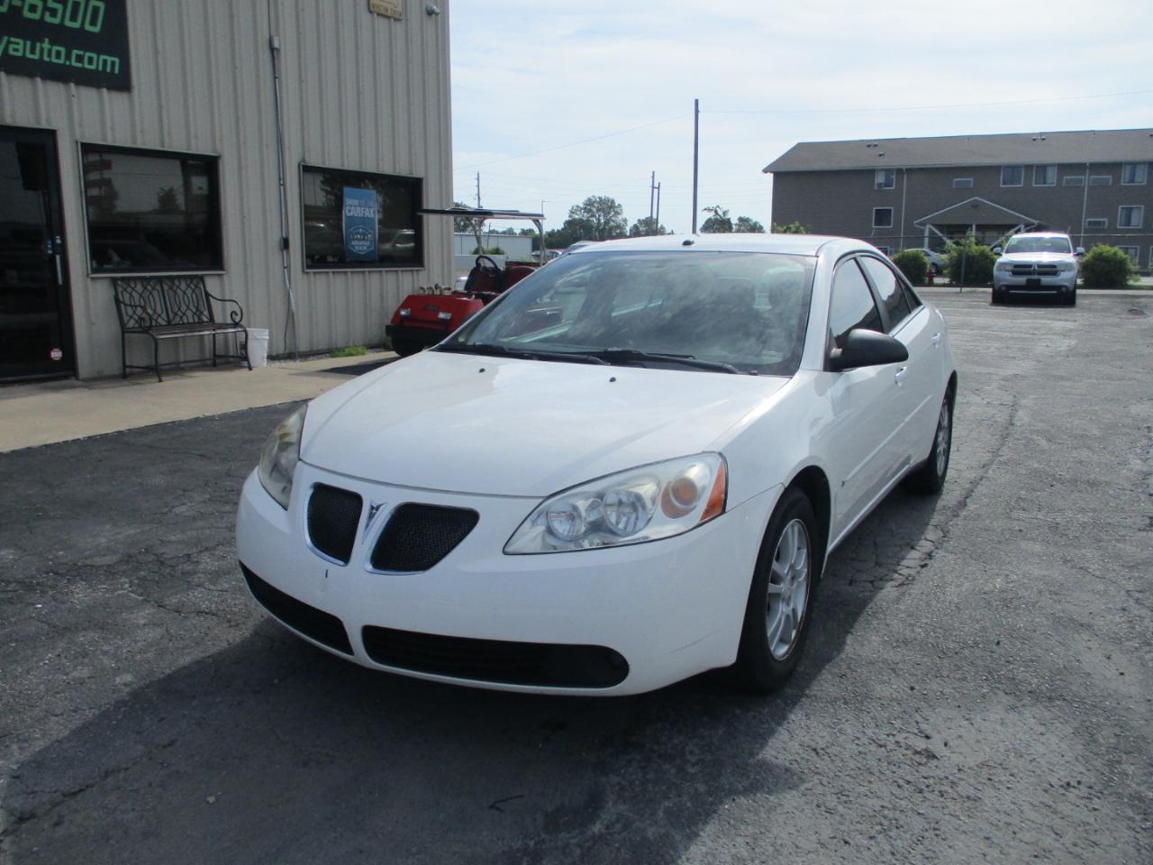 White 2006 Pontiac G6 Sedan Front-Wheel Drive 