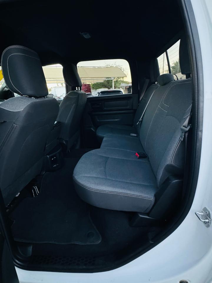 RAM 2500 Tradesman 4x4 Crew Cab 6'4" Box 2022