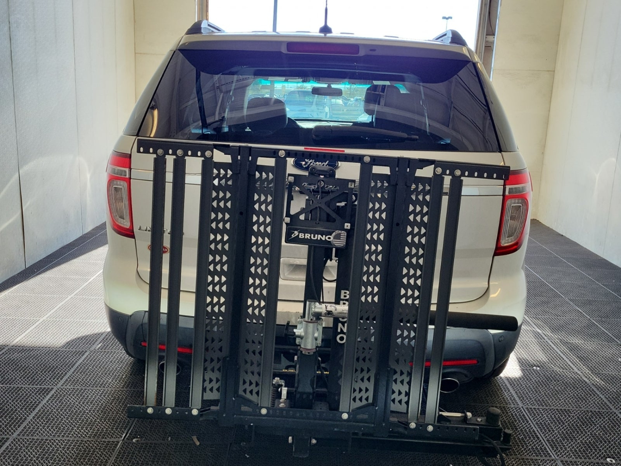 Ford Explorer FWD 4dr Limited 2012