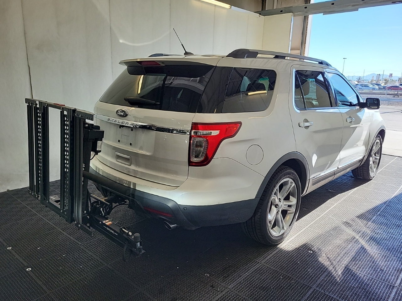 Ford Explorer FWD 4dr Limited 2012