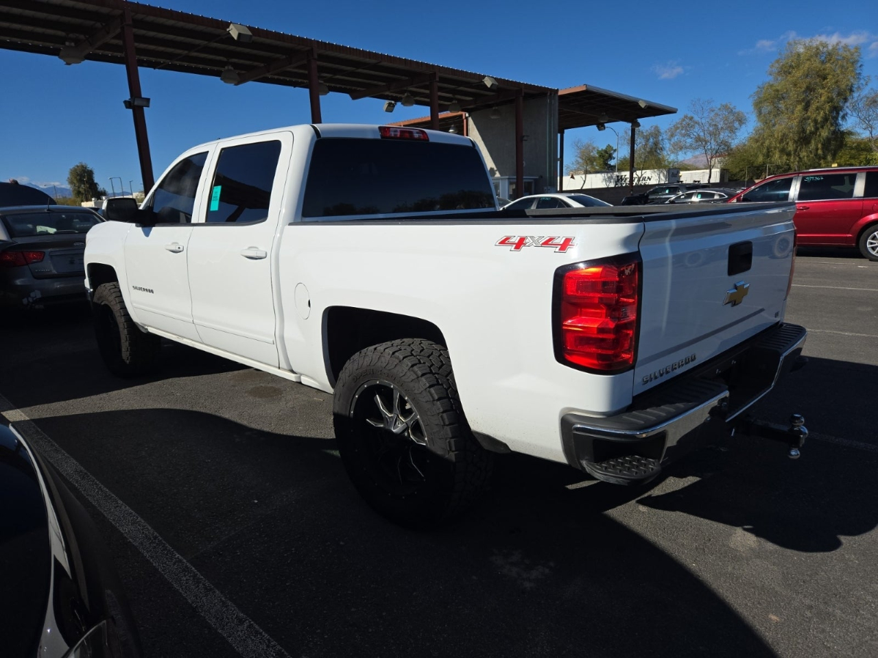 Chevrolet Silverado 1500 4WD Crew Cab 143.5" LT w/1LT 2015