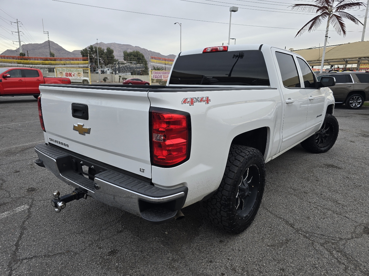 Chevrolet Silverado 1500 4WD Crew Cab 143.5" LT w/1LT 2015