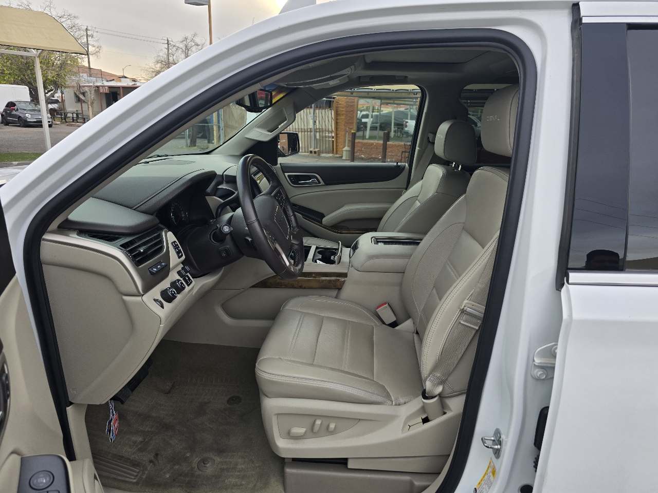 GMC Yukon XL 4WD 4dr Denali 2017