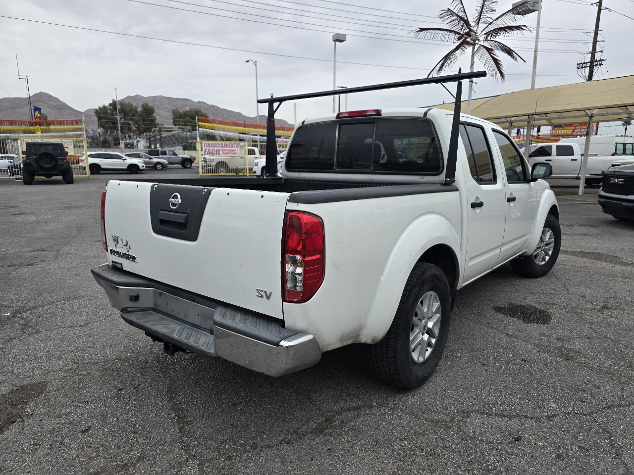 Nissan Frontier Crew Cab 4x2 SV V6 Auto 2017