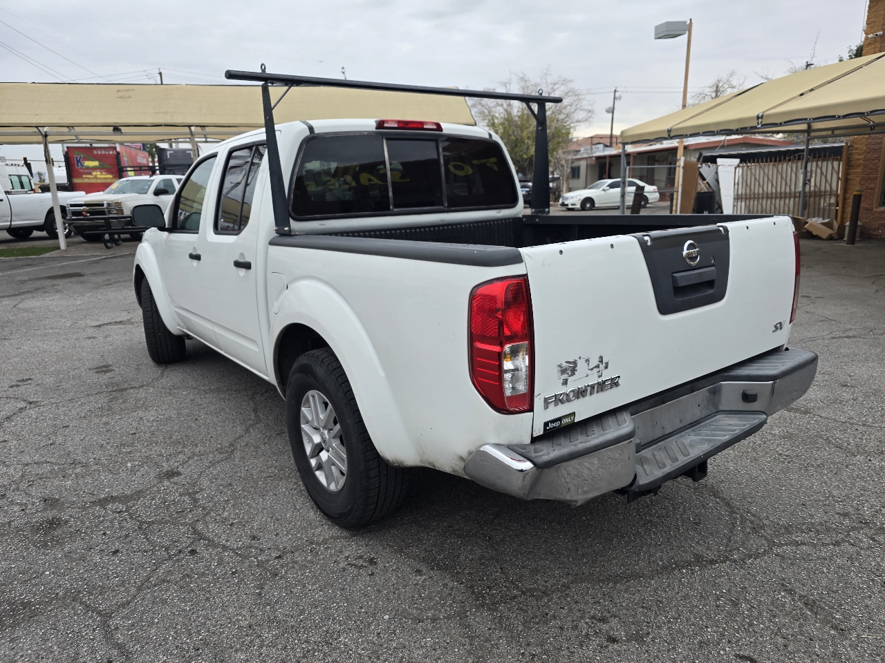 Nissan Frontier Crew Cab 4x2 SV V6 Auto 2017