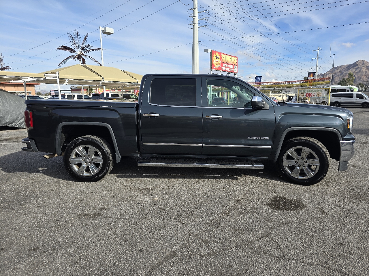 GMC Sierra 1500 2WD Crew Cab 143.5" SLT 2017
