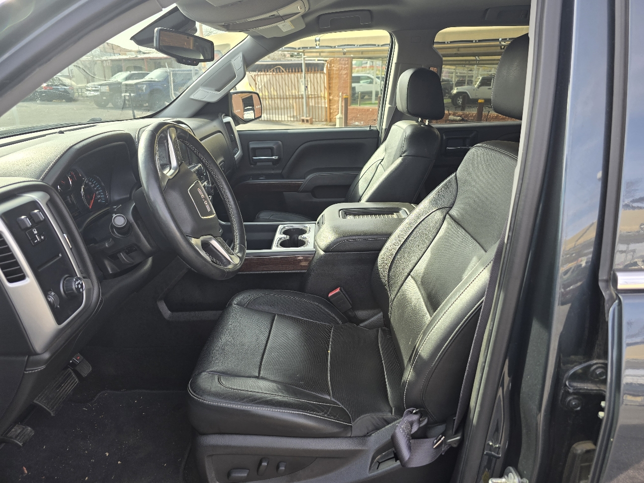 GMC Sierra 1500 2WD Crew Cab 143.5" SLT 2017