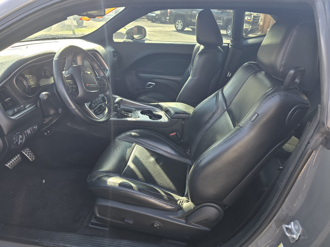 Dodge Challenger SXT RWD 2019