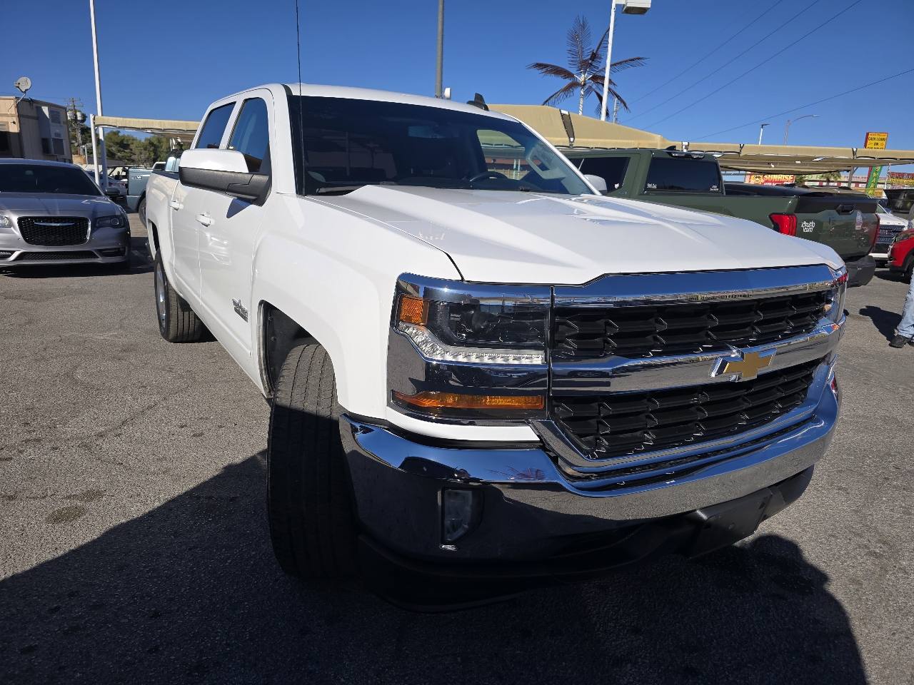 Chevrolet Silverado 1500 2WD Crew Cab 143.5" LT w/1LT 2017