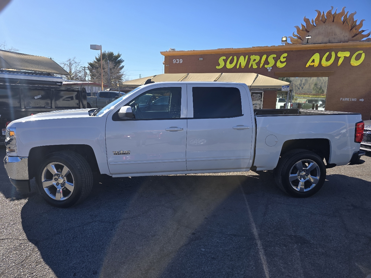 Chevrolet Silverado 1500 2WD Crew Cab 143.5" LT w/1LT 2017
