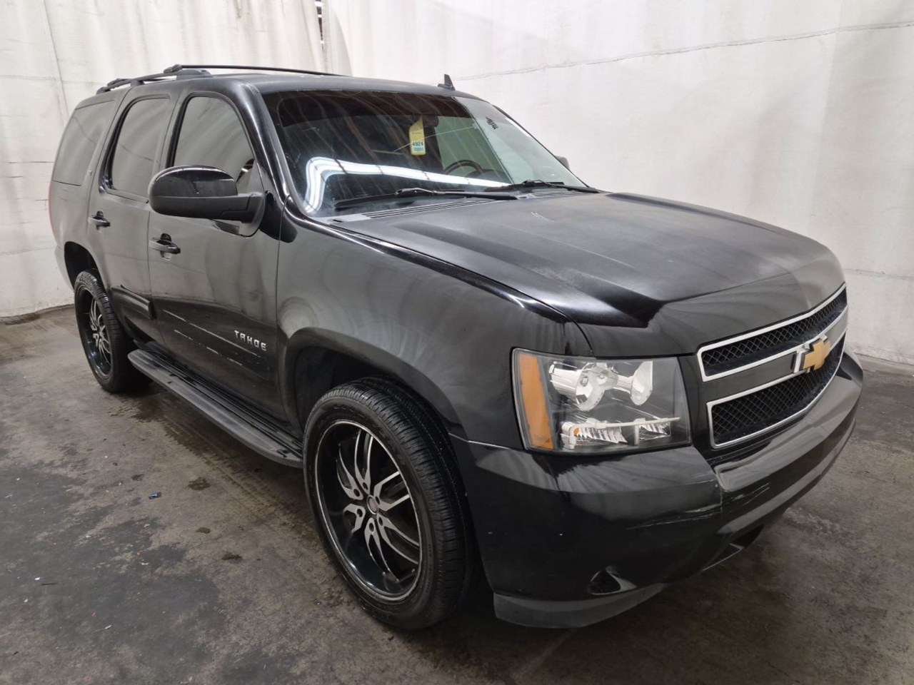 Chevrolet Tahoe 2WD 4dr 1500 LT 2013