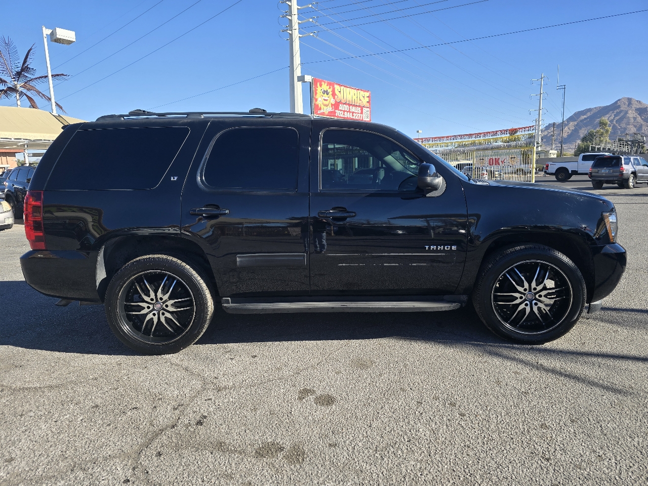 Chevrolet Tahoe 2WD 4dr 1500 LT 2013