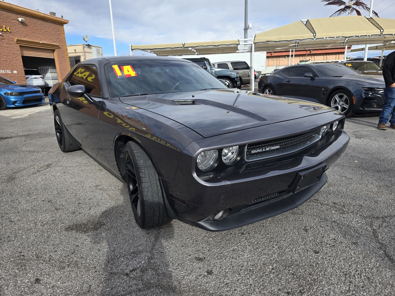 Dodge Challenger 2dr Cpe SXT Plus 2014