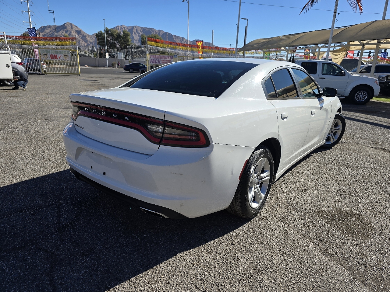 Dodge Charger 4dr Sdn SE RWD 2016