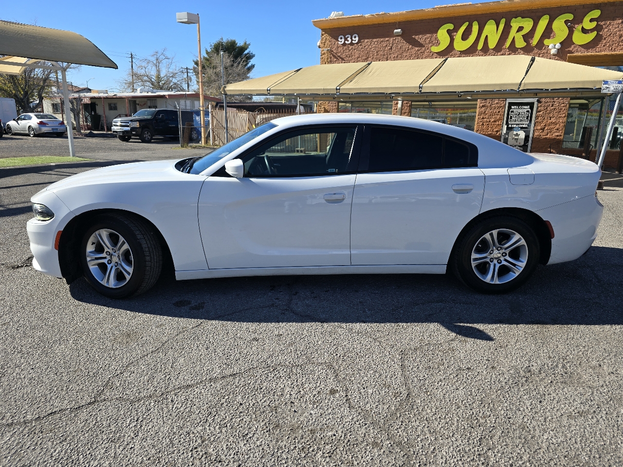 Dodge Charger 4dr Sdn SE RWD 2016