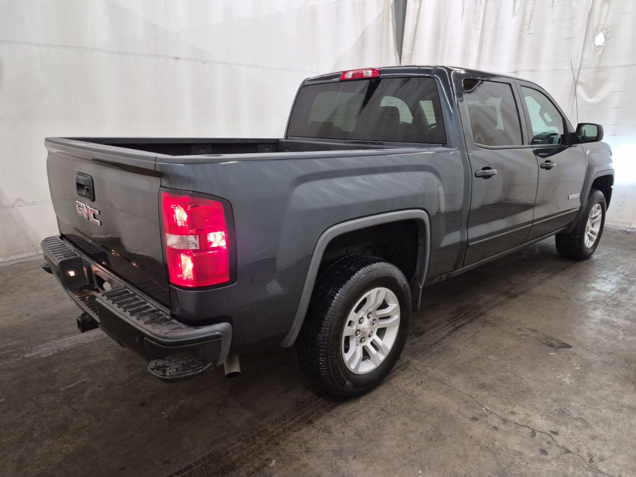 GMC Sierra 1500 2WD Crew Cab 143.5" SLE 2017