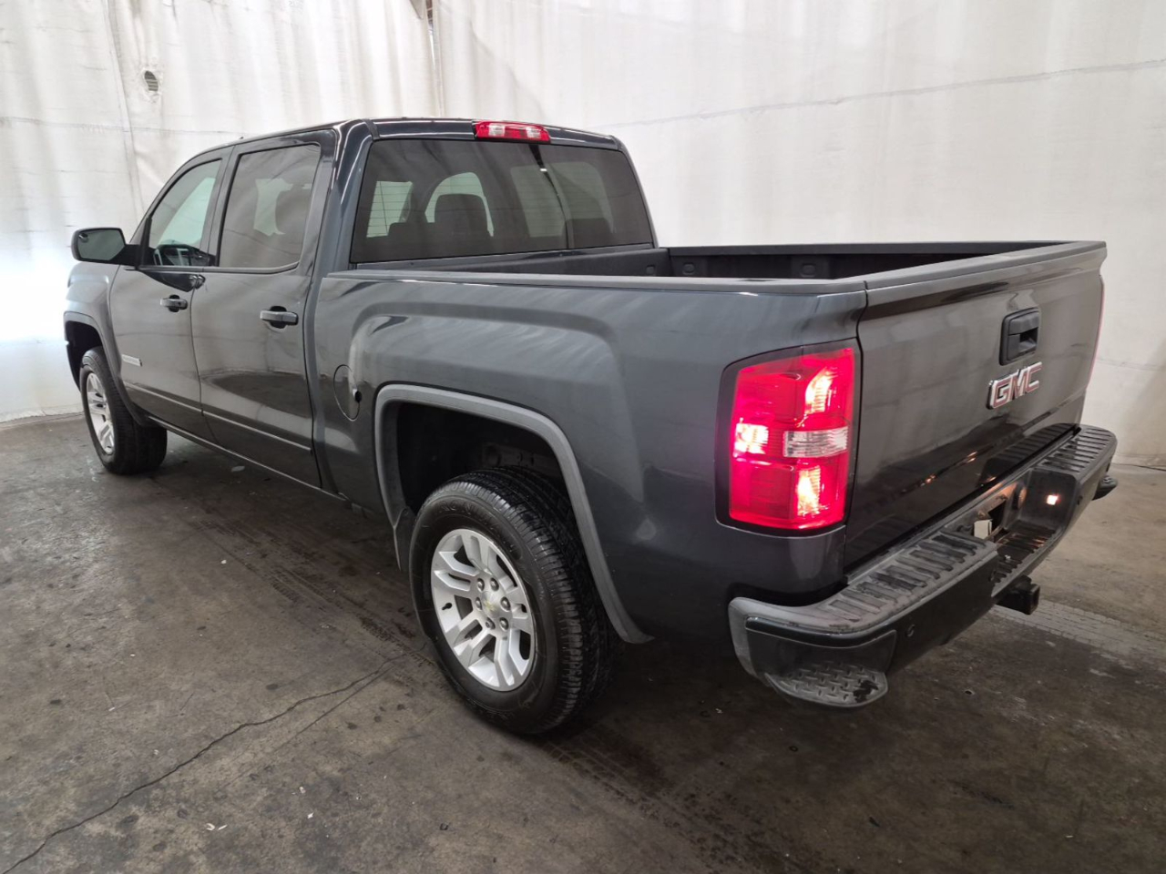 GMC Sierra 1500 2WD Crew Cab 143.5" SLE 2017