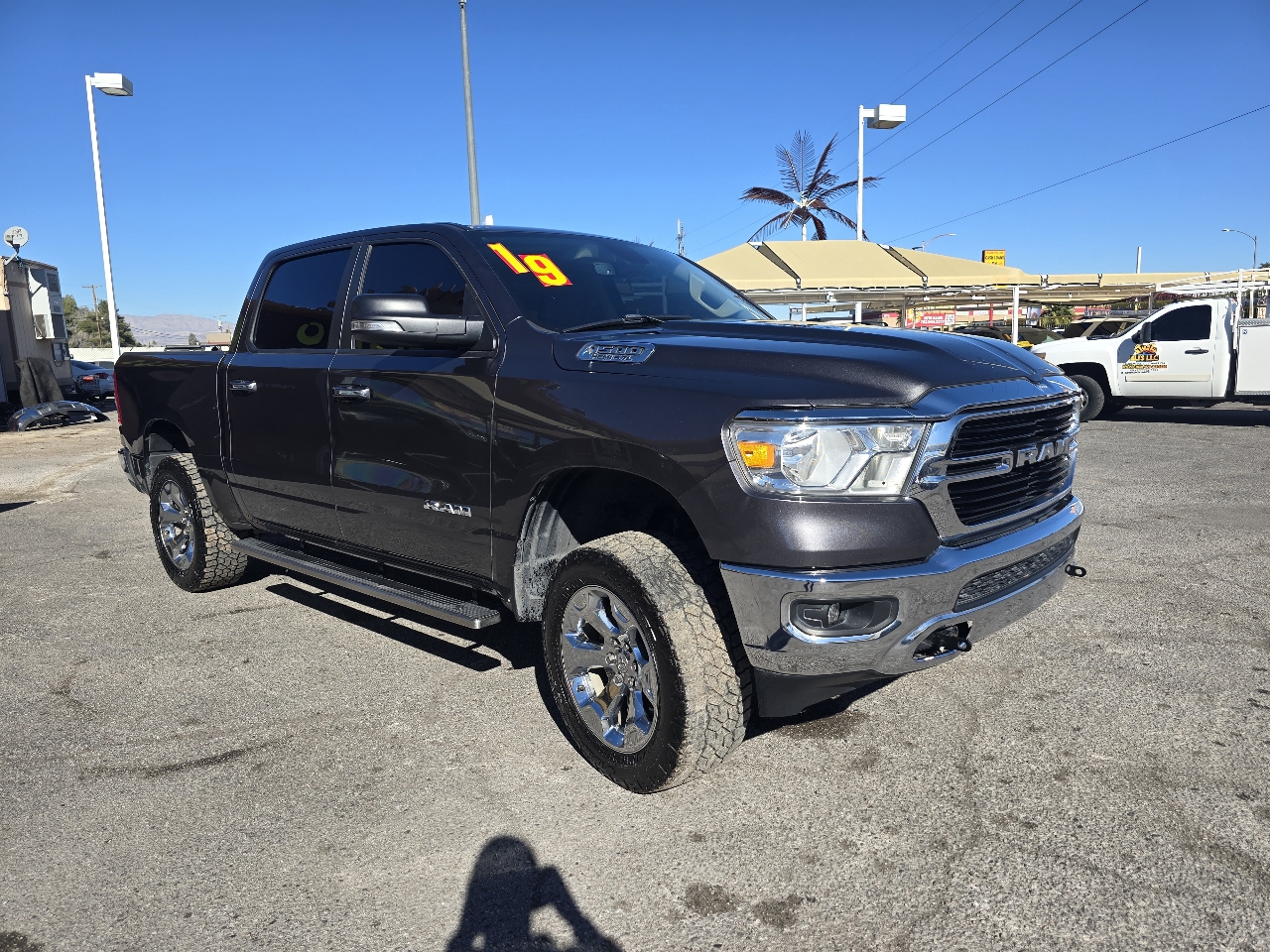 RAM 1500 Big Horn/Lone Star 4x4 Crew Cab 5'7" Box 2019