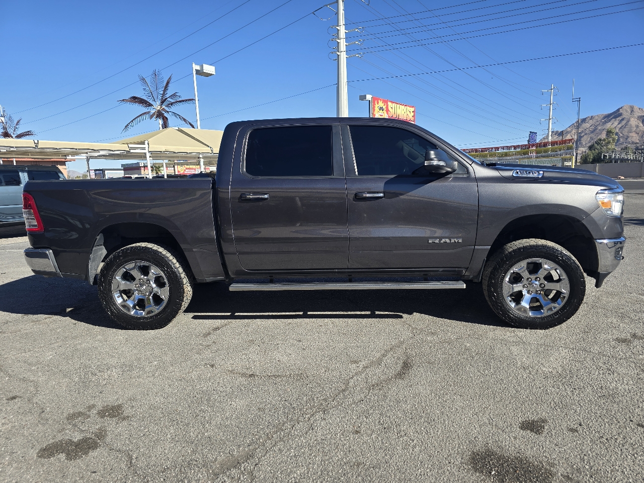 RAM 1500 Big Horn/Lone Star 4x4 Crew Cab 5'7" Box 2019