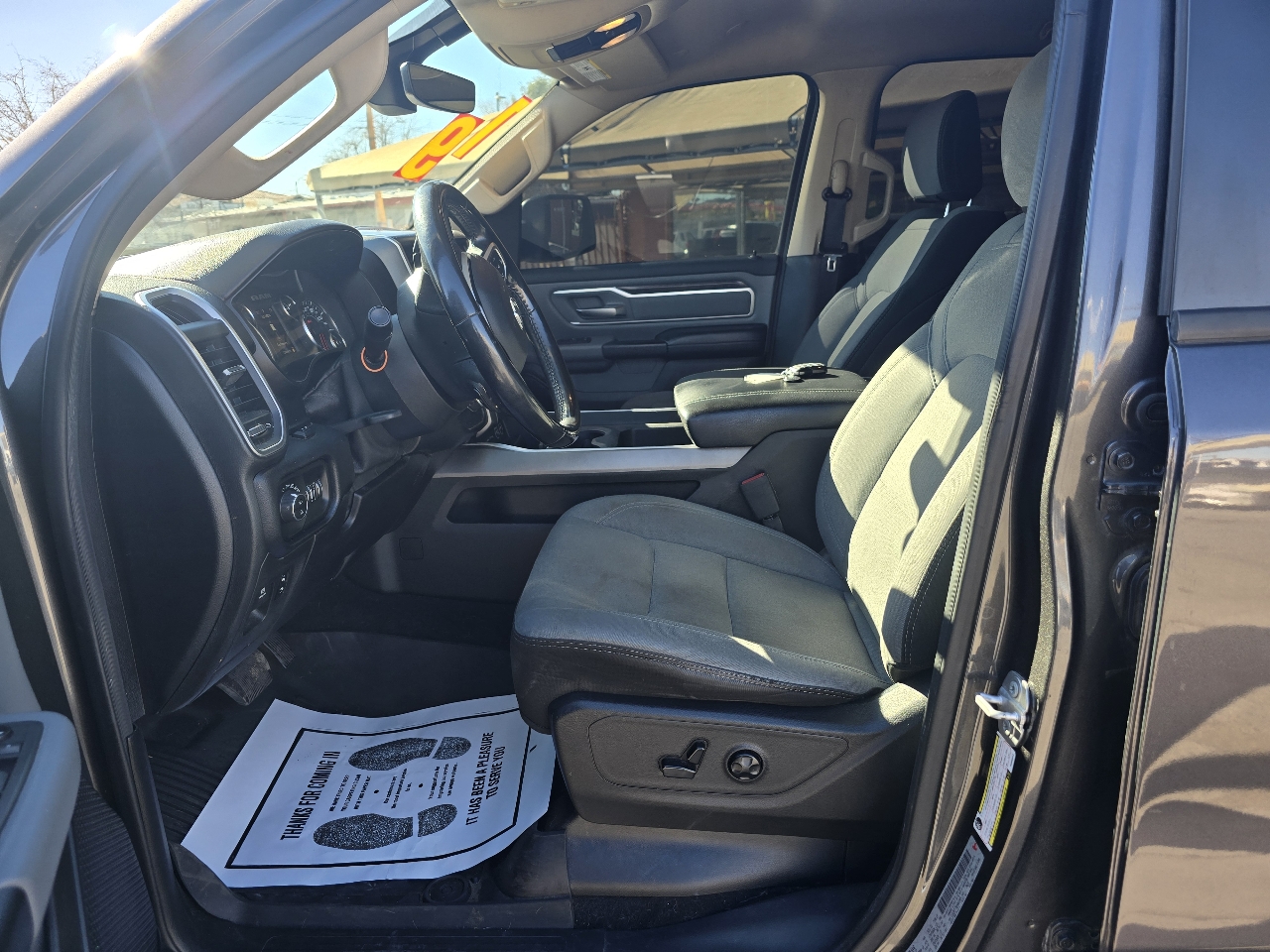 RAM 1500 Big Horn/Lone Star 4x4 Crew Cab 5'7" Box 2019