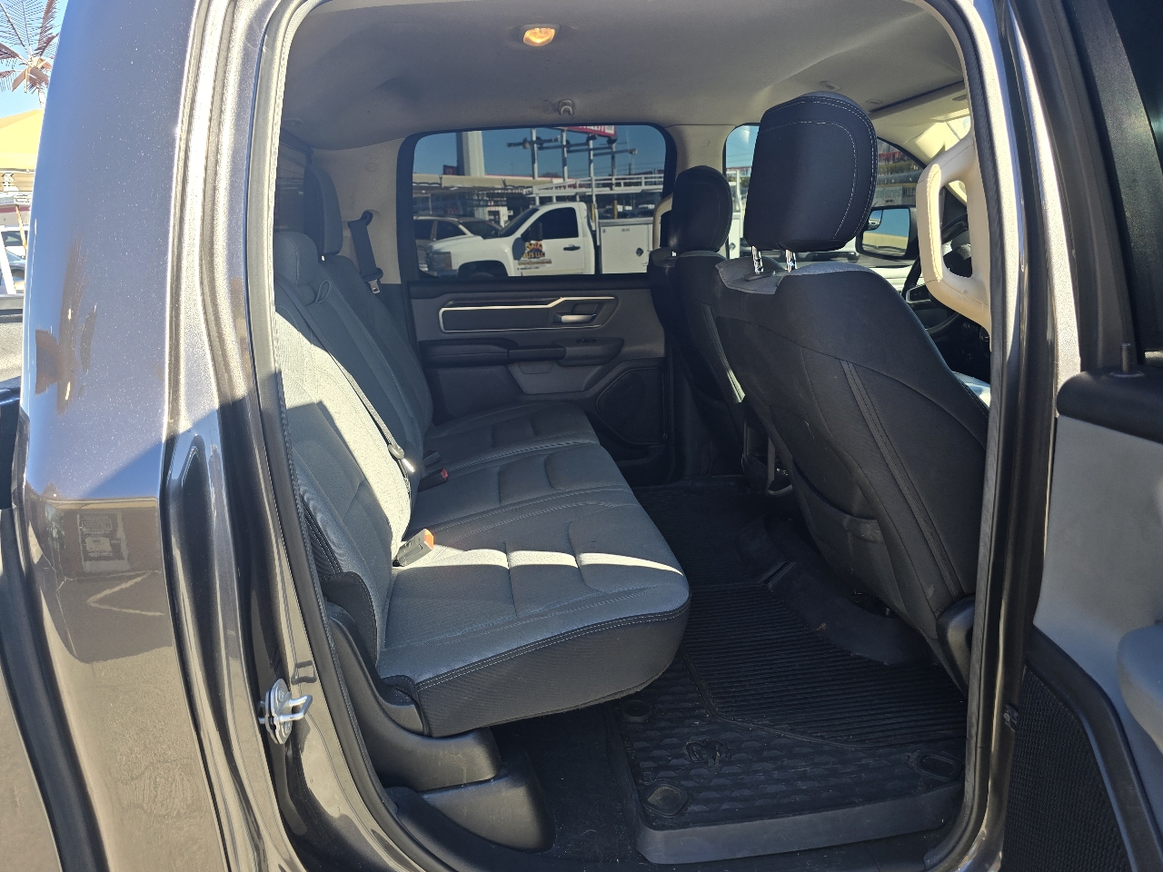 RAM 1500 Big Horn/Lone Star 4x4 Crew Cab 5'7" Box 2019