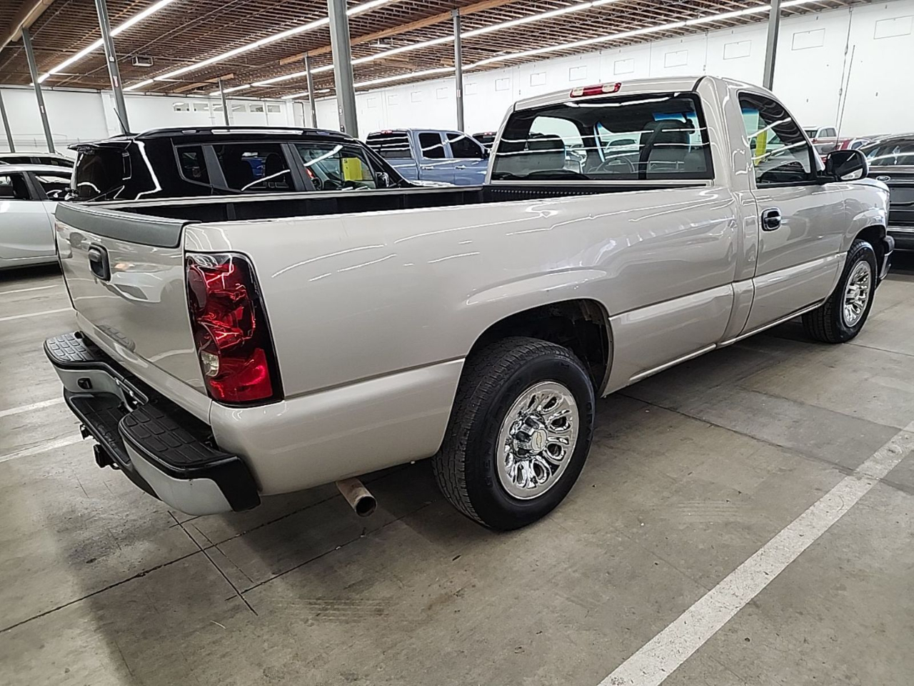 Chevrolet Silverado 1500 Reg Cab 133.0" WB Work Truck 2005