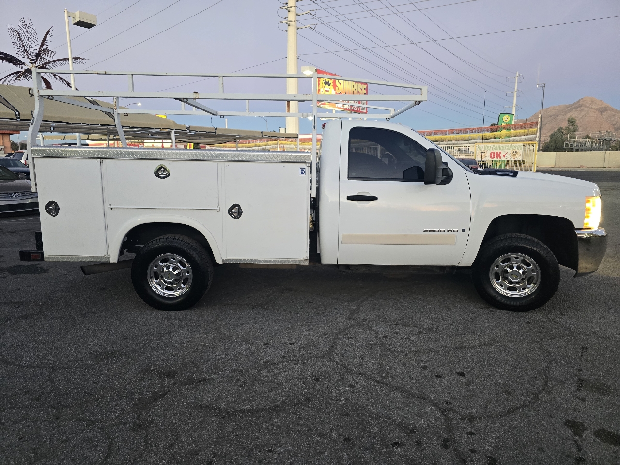 Chevrolet Silverado 2500HD 2WD Reg Cab 133" LT w/1LT 2008