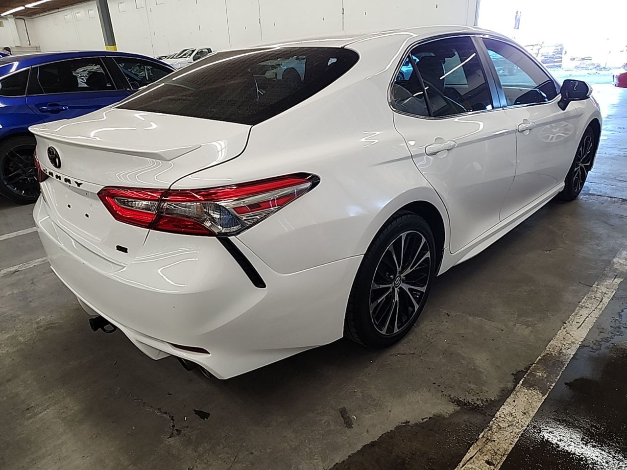 Toyota Camry XLE Auto (Natl) 2018