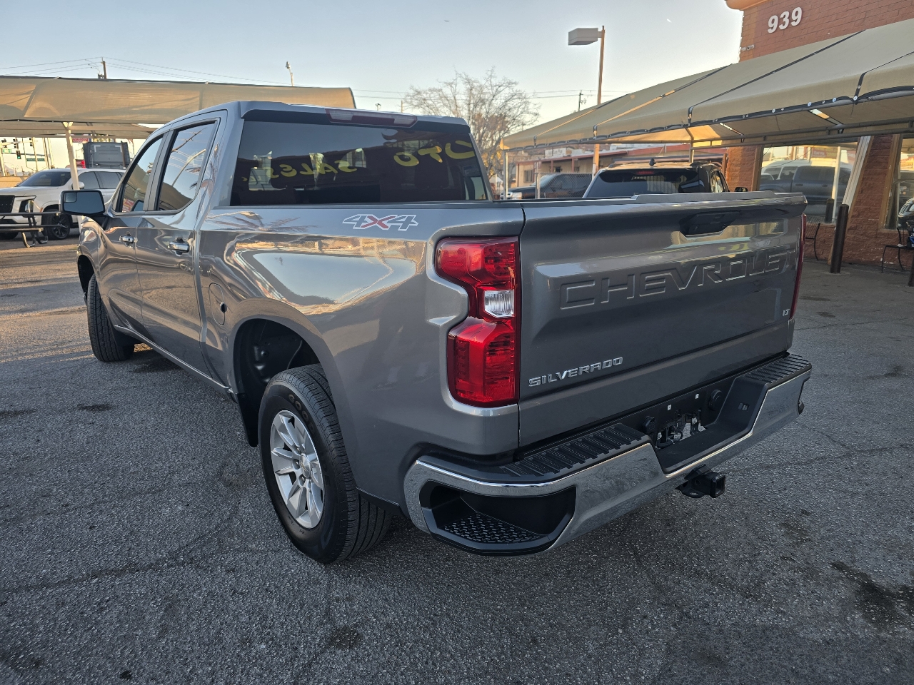 Chevrolet Silverado 1500 LTD 4WD Crew Cab 147" LT w/1LT 2022