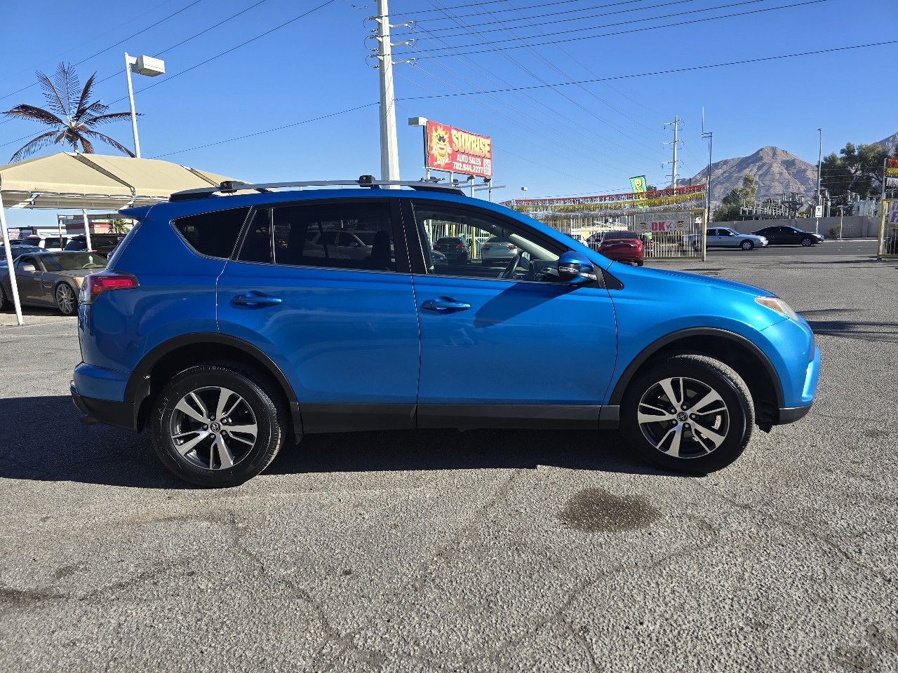 Toyota RAV4 XLE AWD (Natl) 2017