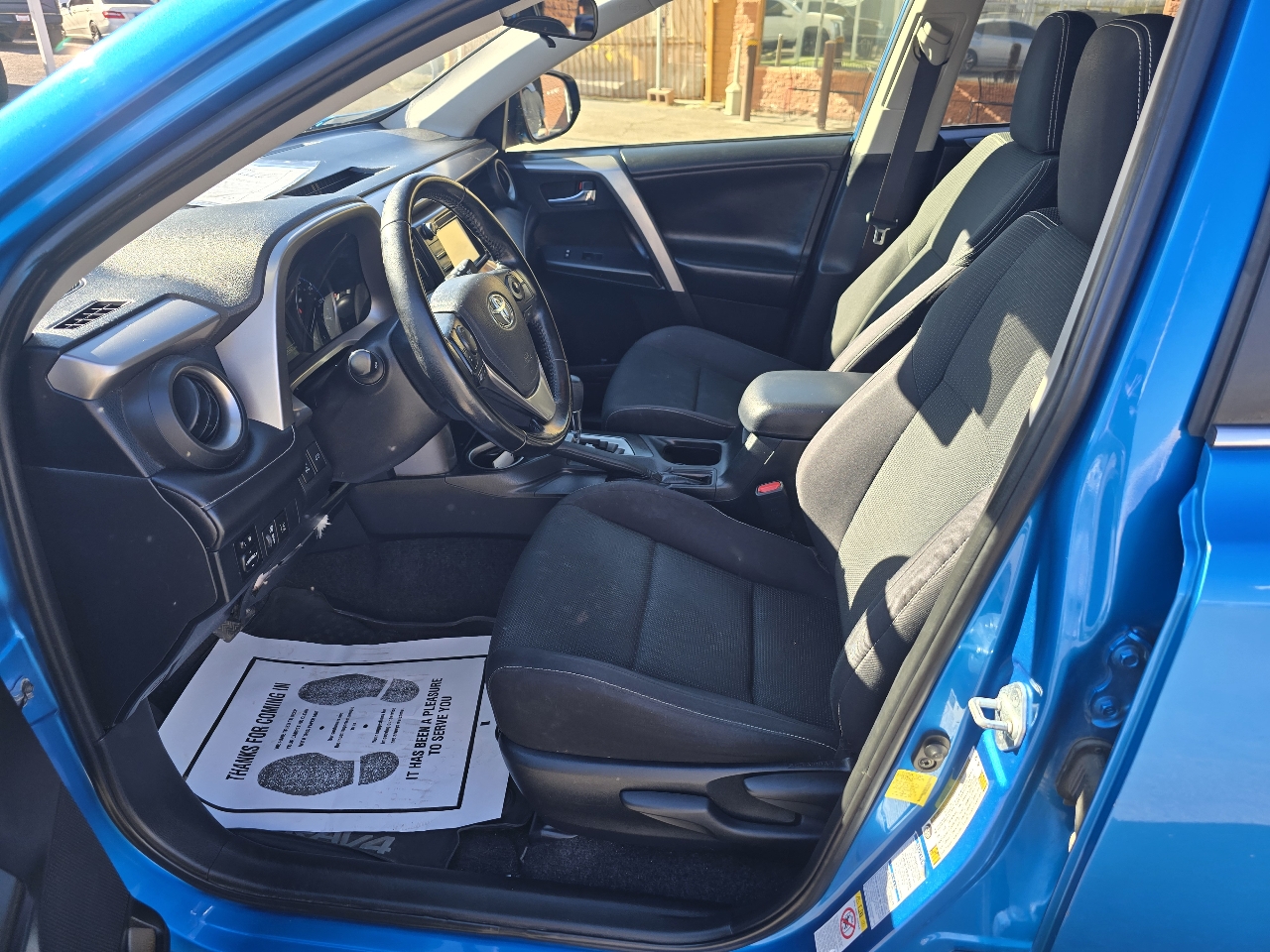 Toyota RAV4 XLE AWD (Natl) 2017