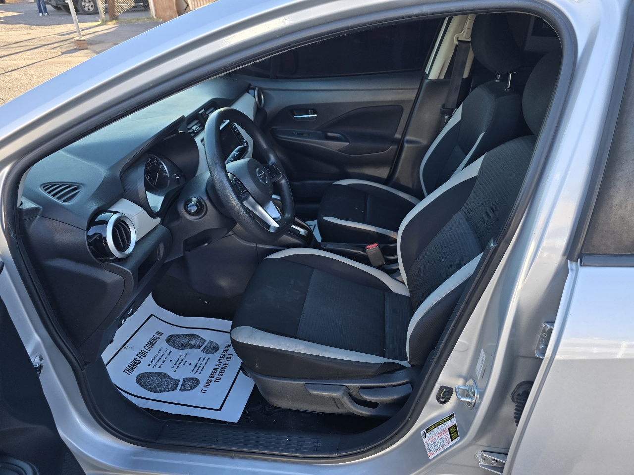 Nissan Versa SV CVT 2021