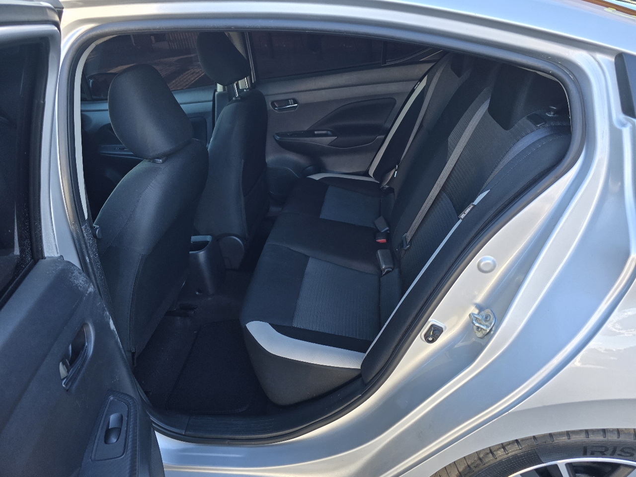 Nissan Versa SV CVT 2021