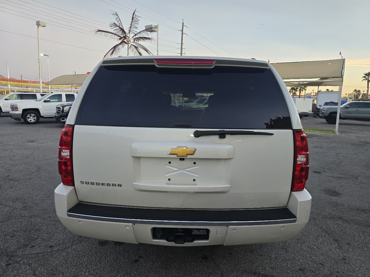 Chevrolet Suburban 2WD 4dr LTZ 2014