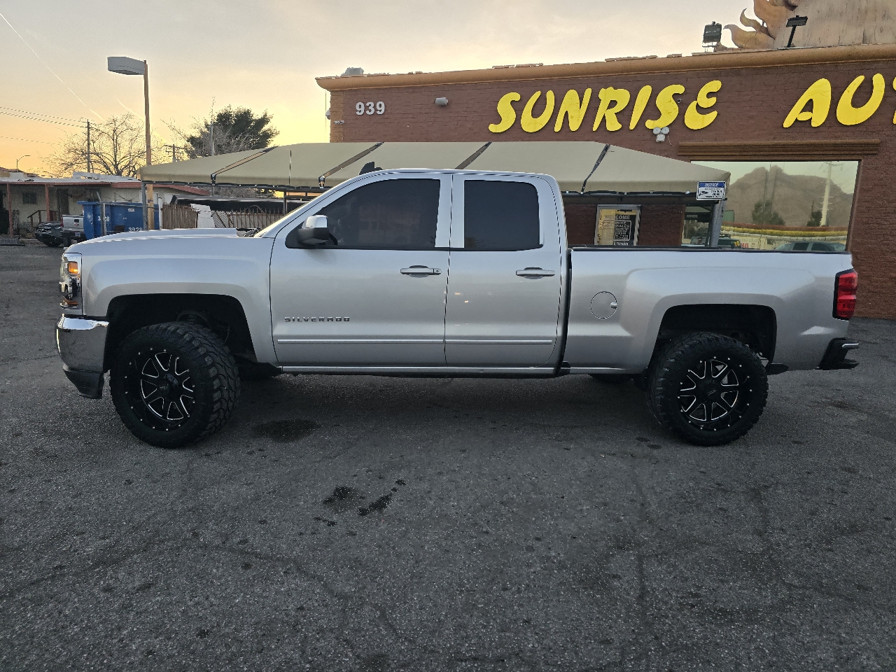 Chevrolet Silverado 1500 4WD Double Cab 143.5" LT w/1LT 2018