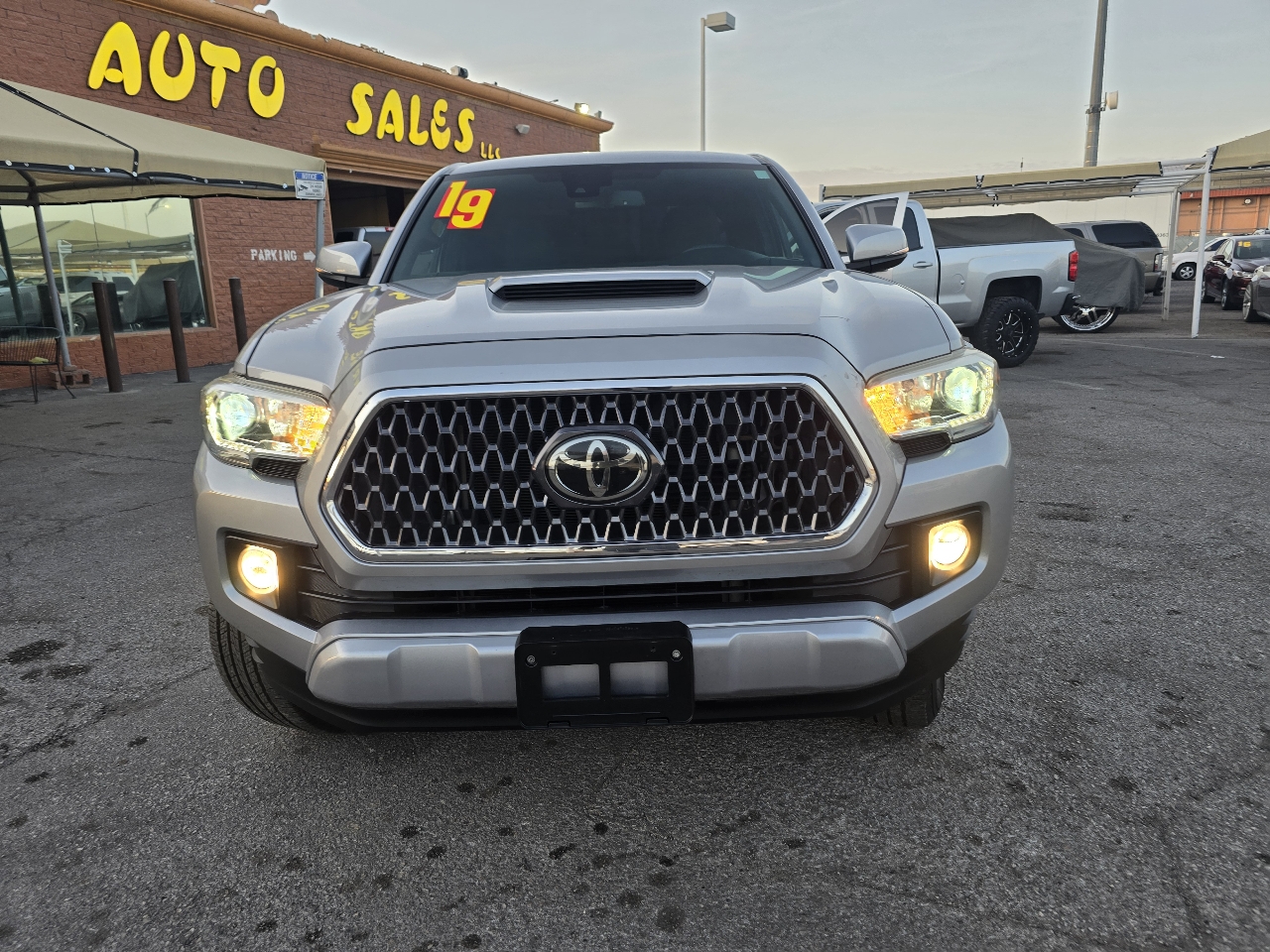 Toyota Tacoma 2WD TRD Off Road Double Cab 5' Bed V6 AT (Natl) 2019