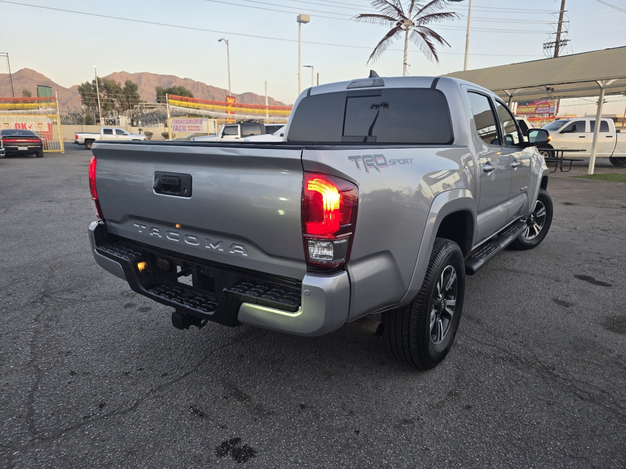 Toyota Tacoma 2WD TRD Off Road Double Cab 5' Bed V6 AT (Natl) 2019