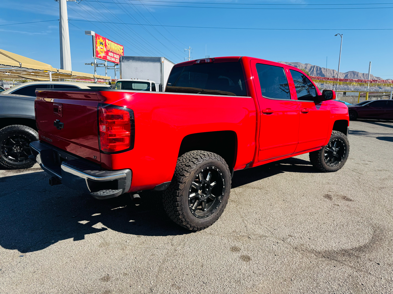 Chevrolet Silverado 1500 4WD Crew Cab 143.5" LT w/1LT 2017