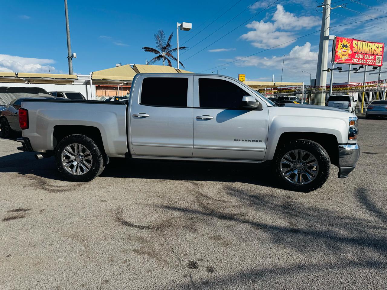 Chevrolet Silverado 1500 2WD Crew Cab 143.5" LT w/1LT 2018