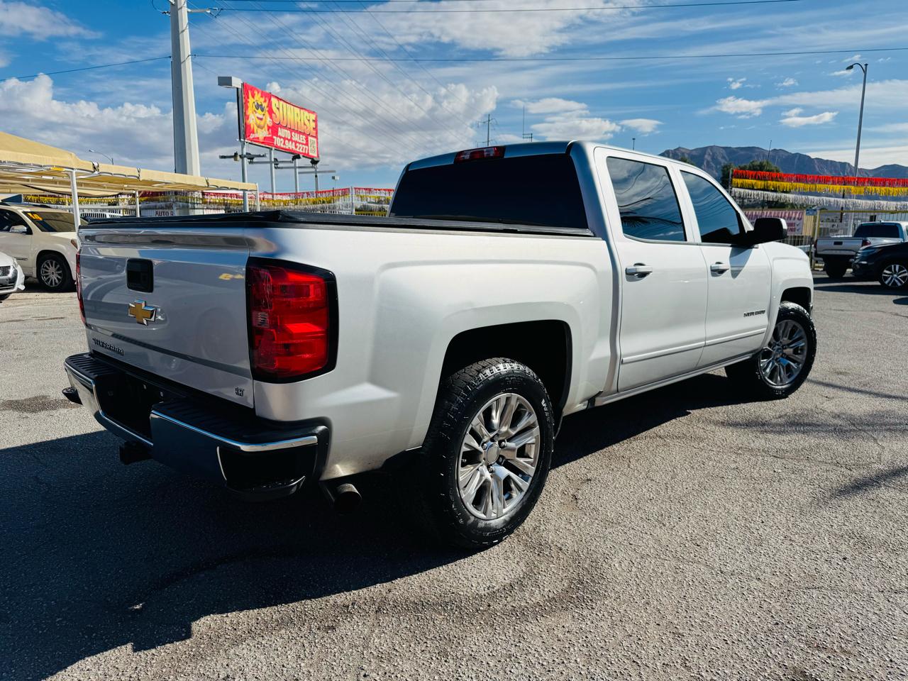 Chevrolet Silverado 1500 2WD Crew Cab 143.5" LT w/1LT 2018