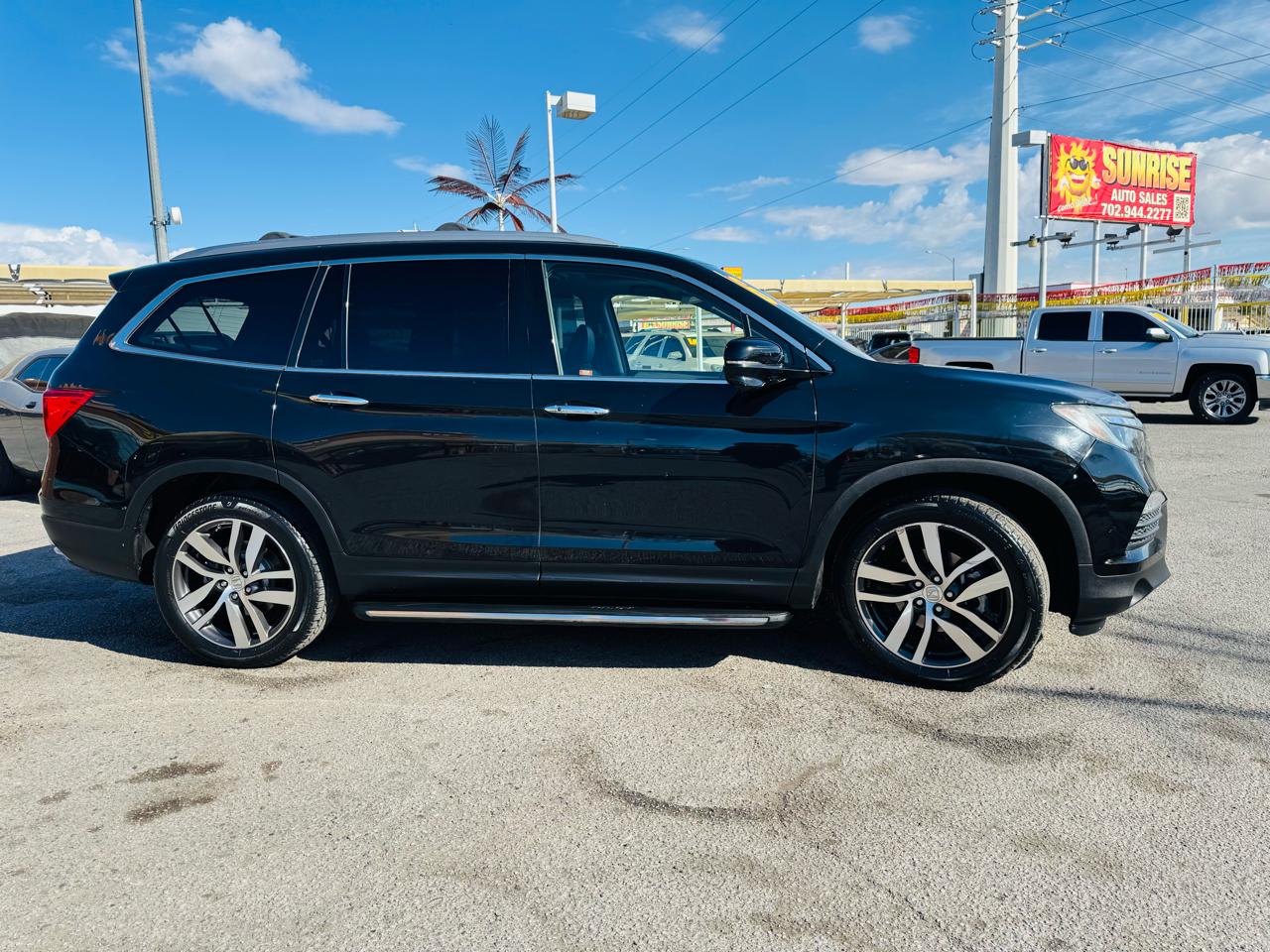 Honda Pilot 2WD 4dr Touring w/RES & Navi 2016