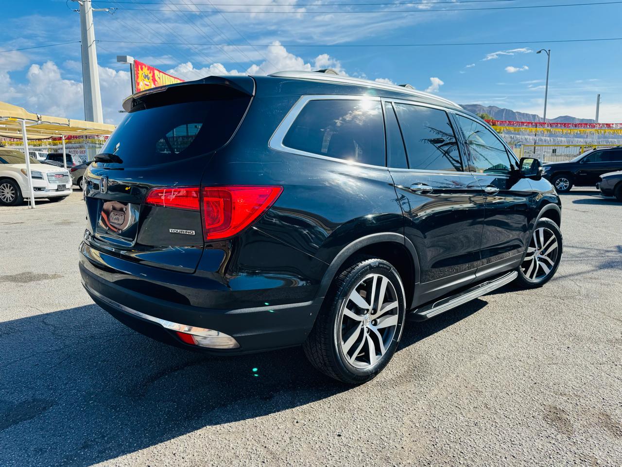 Honda Pilot 2WD 4dr Touring w/RES & Navi 2016