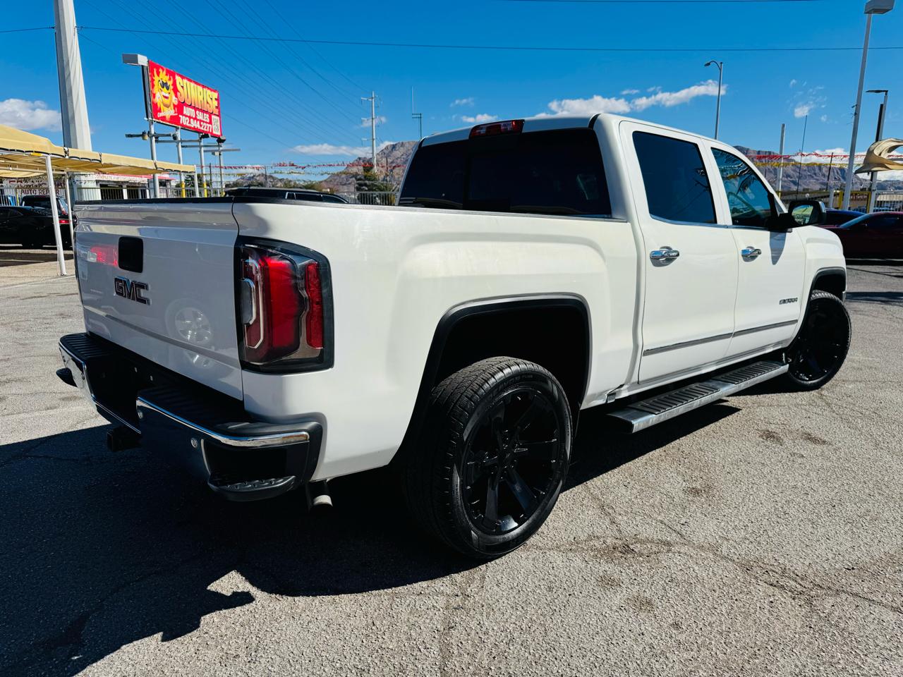 GMC Sierra 1500 2WD Crew Cab 143.5" SLT 2018