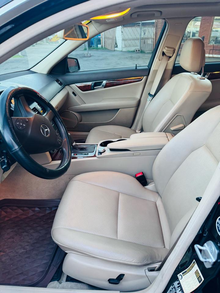 Mercedes-Benz C-Class 4dr Sdn C 300 Sport RWD 2011