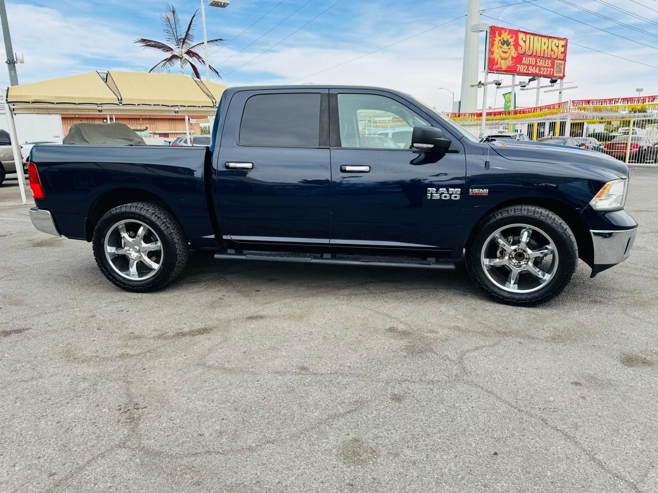 RAM 1500 2WD Crew Cab 140.5" Big Horn 2014