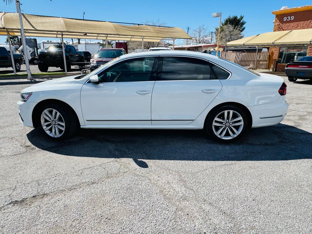 Volkswagen Passat 1.8T SE w/Technology Auto 2017